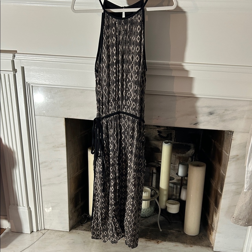 Gabby Skye Black and Cream Midi Dress